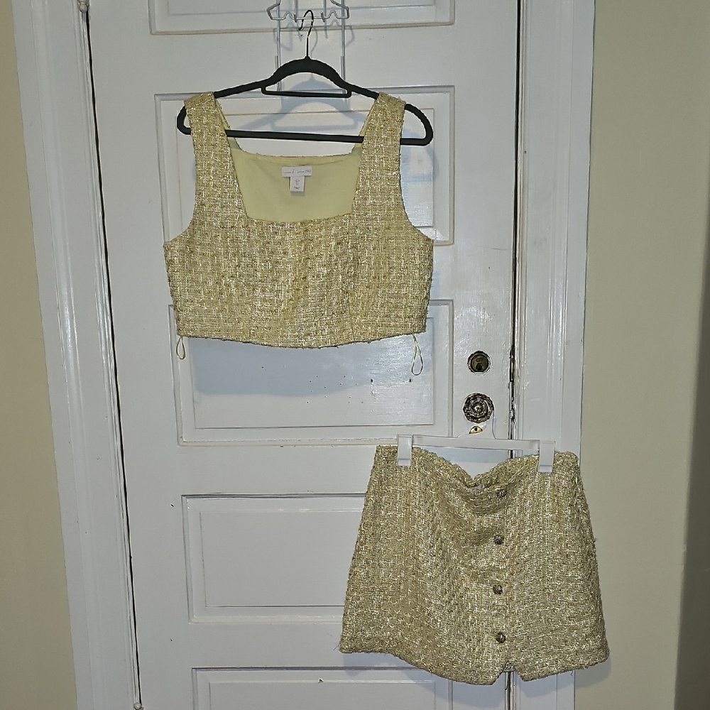 House of Harlow 1960 Gold Tweed Garment